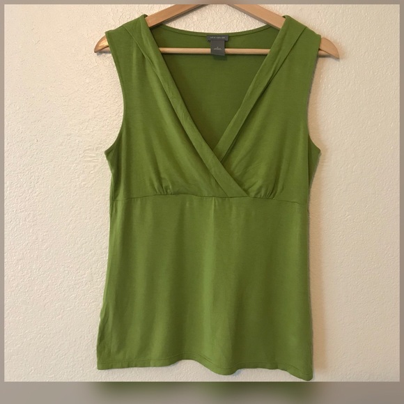 Ann Taylor Green sleeveless Top  size S - Picture 3 of 5